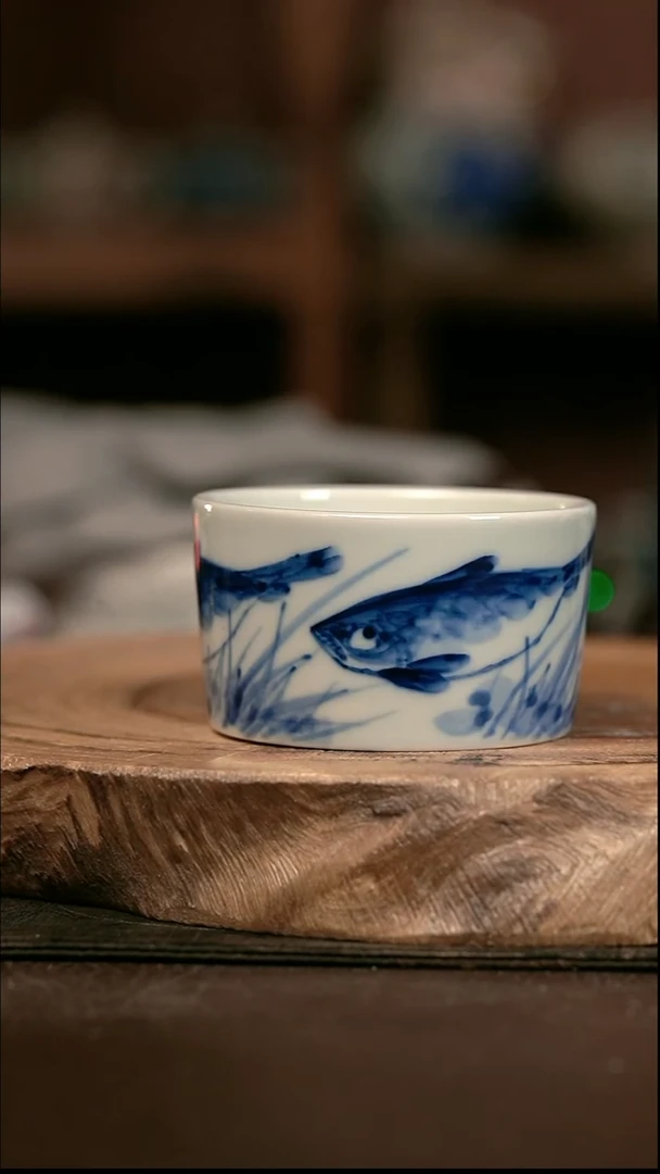 手绘 高温现代瓷  柴窑  冷眼鱼指环杯90C