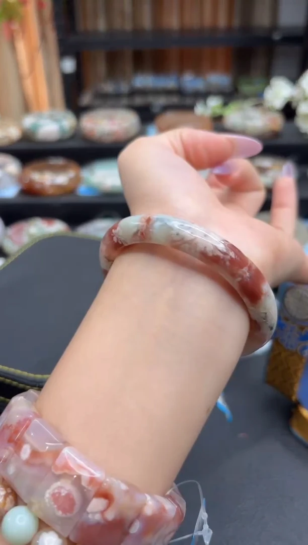 未镶嵌手镯石英质玉A247(55圈)