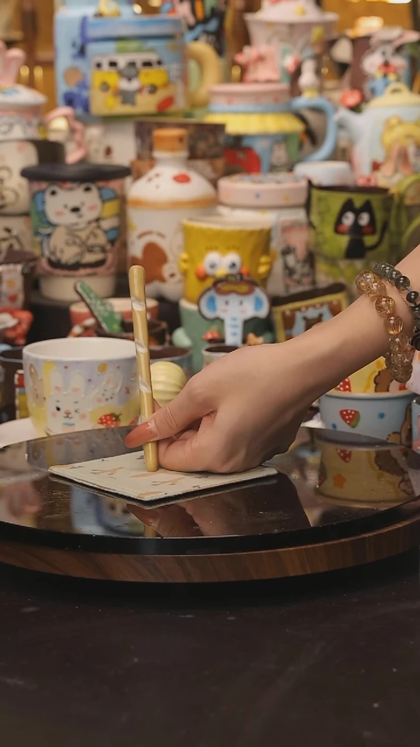 景德镇釉下彩绘设计师款式陶瓷