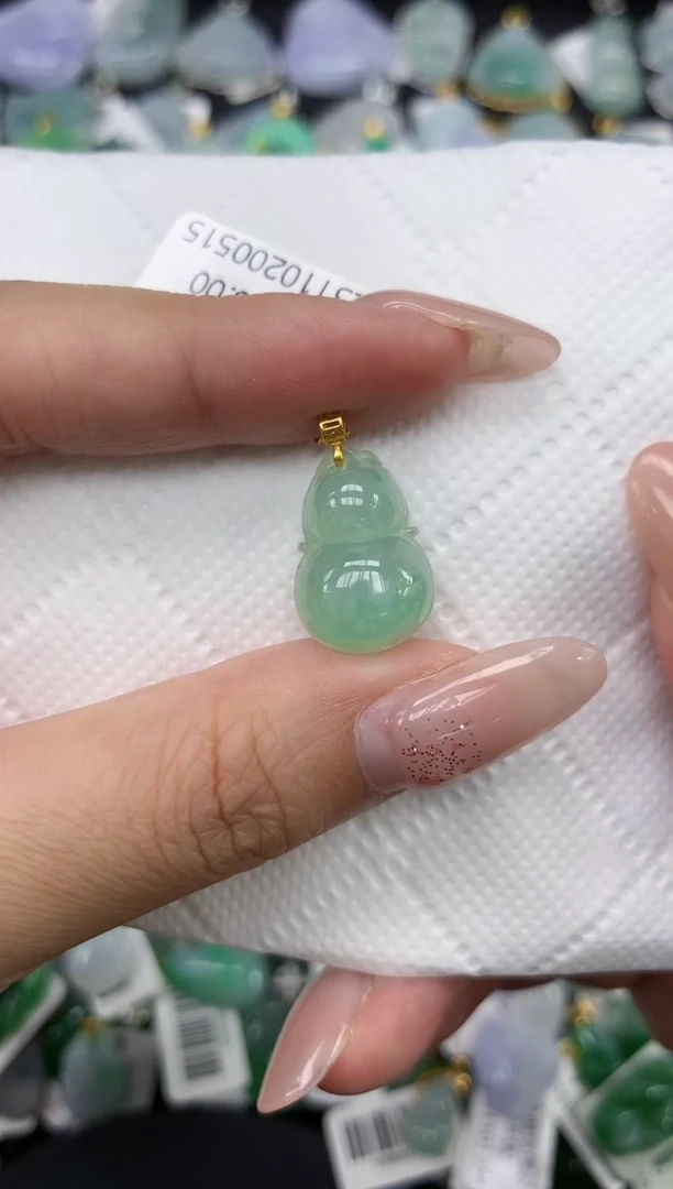 颈饰18K金镶嵌翡翠1111111111