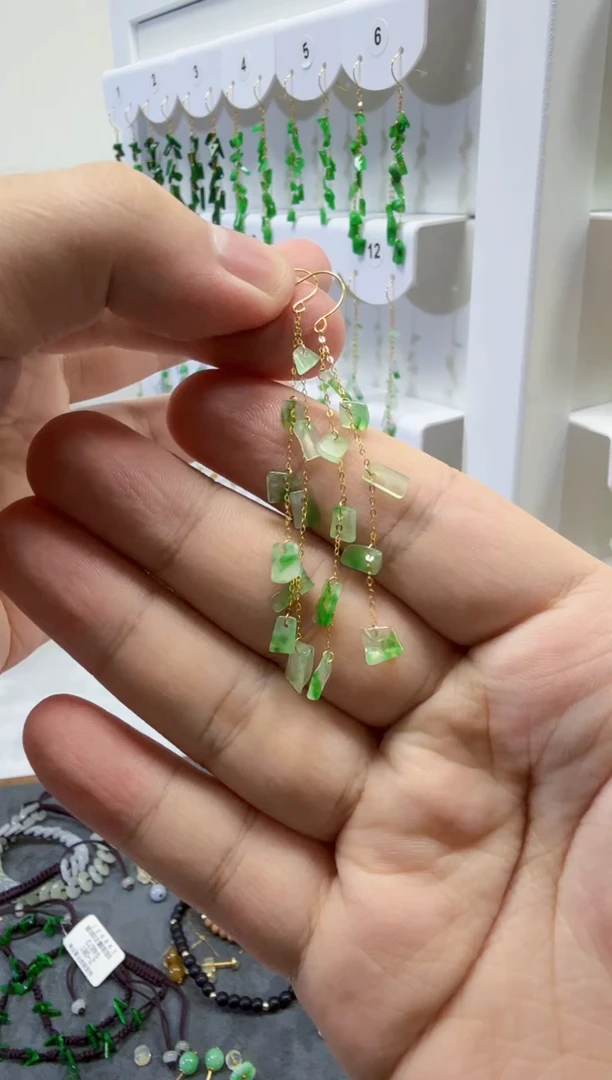 18K金镶嵌翡翠耳饰岁岁平安缅甸天然翡翠A货