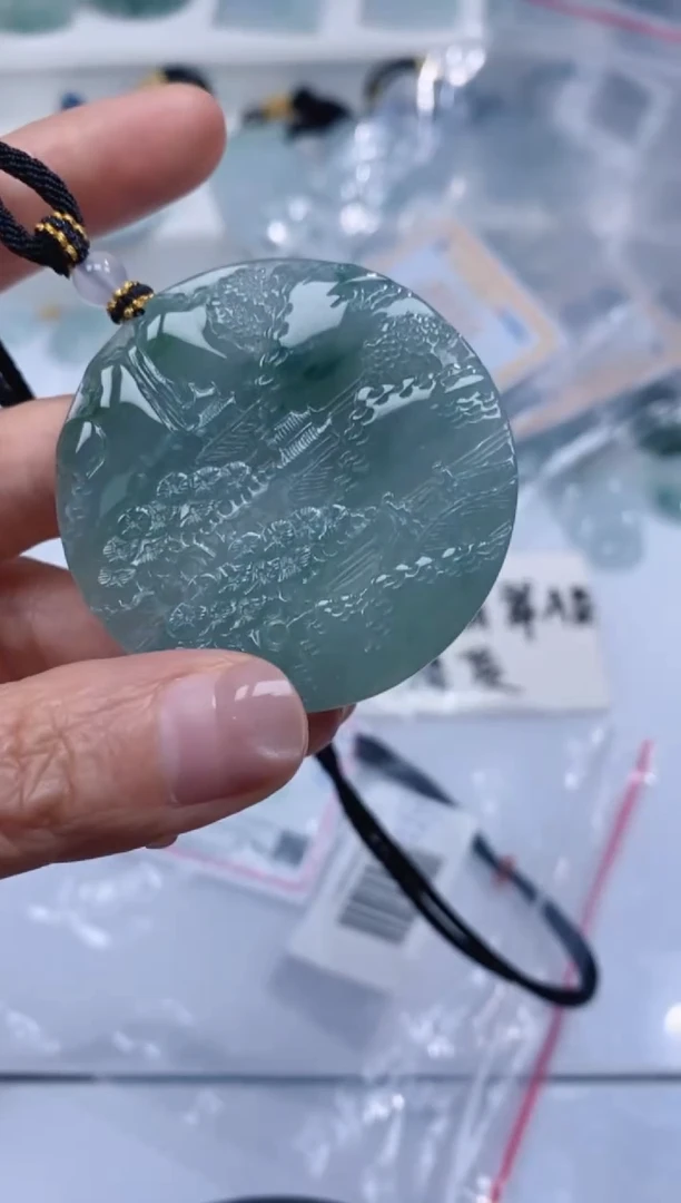 颈饰未镶嵌翡翠吊坠