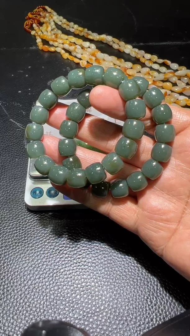 未镶嵌手串和田玉新疆和田玉 多样性发一