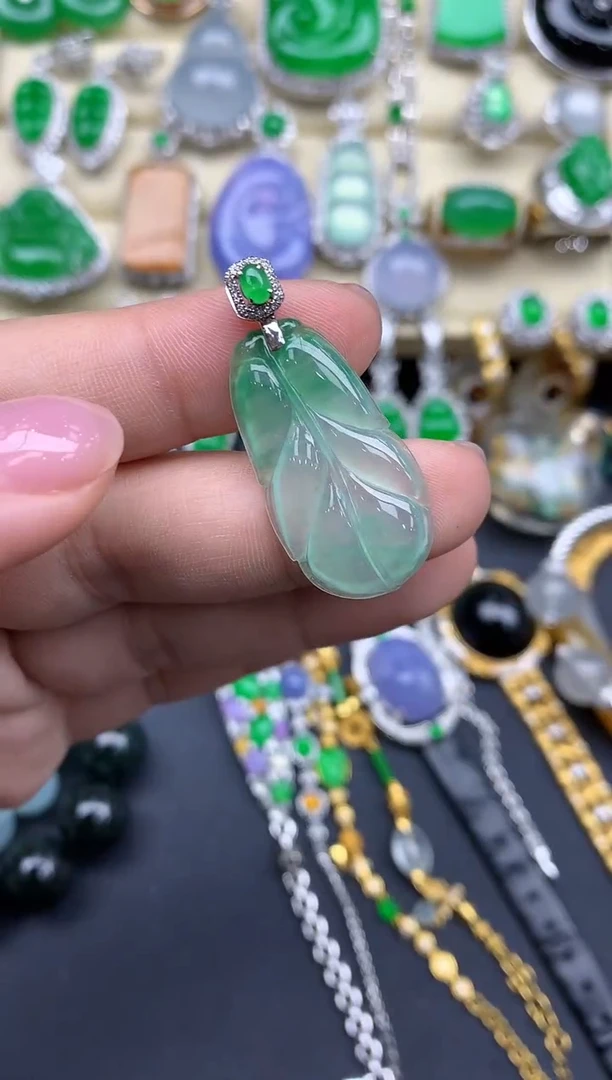 【闪购商品】翡翠颈饰18K金镶嵌238-中国好珍宝