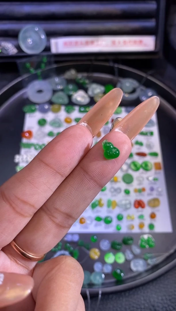 未镶嵌挂件翡翠葫芦