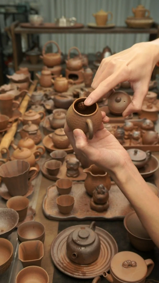 原矿老岩泥精工  锤纹小梨壶80ml