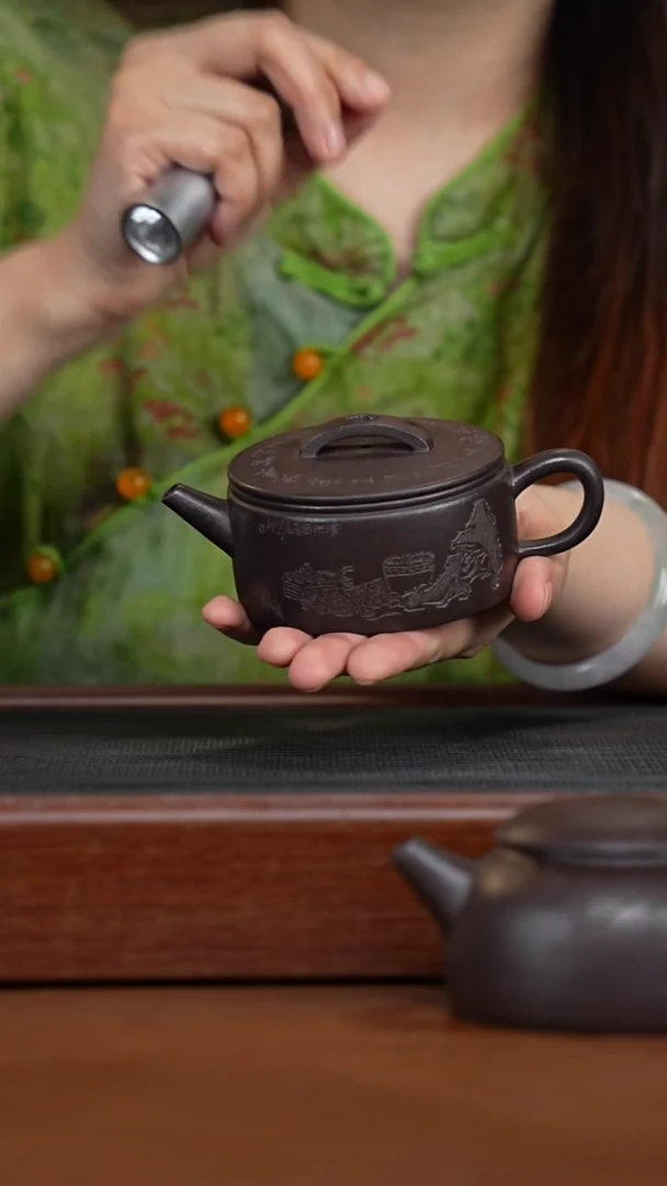 茶壶紫砂黑墩头刻绘汉瓦