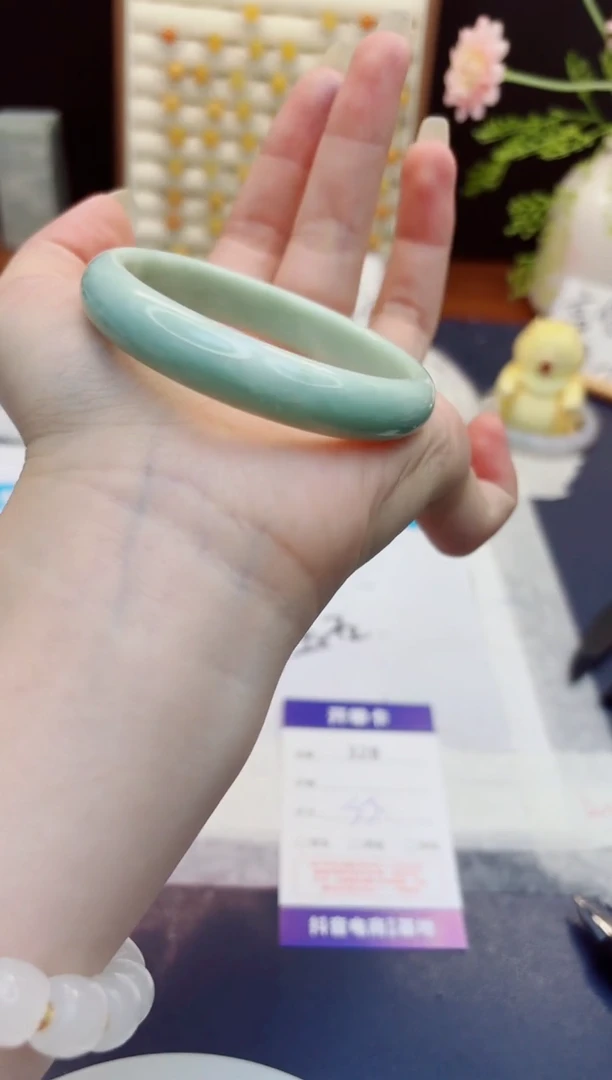 未镶嵌手镯石英质玉328-翠玉-圈口55