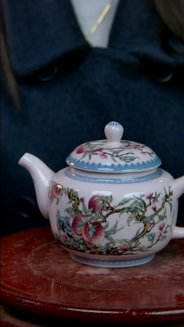 摆件陶稀土寿桃壶