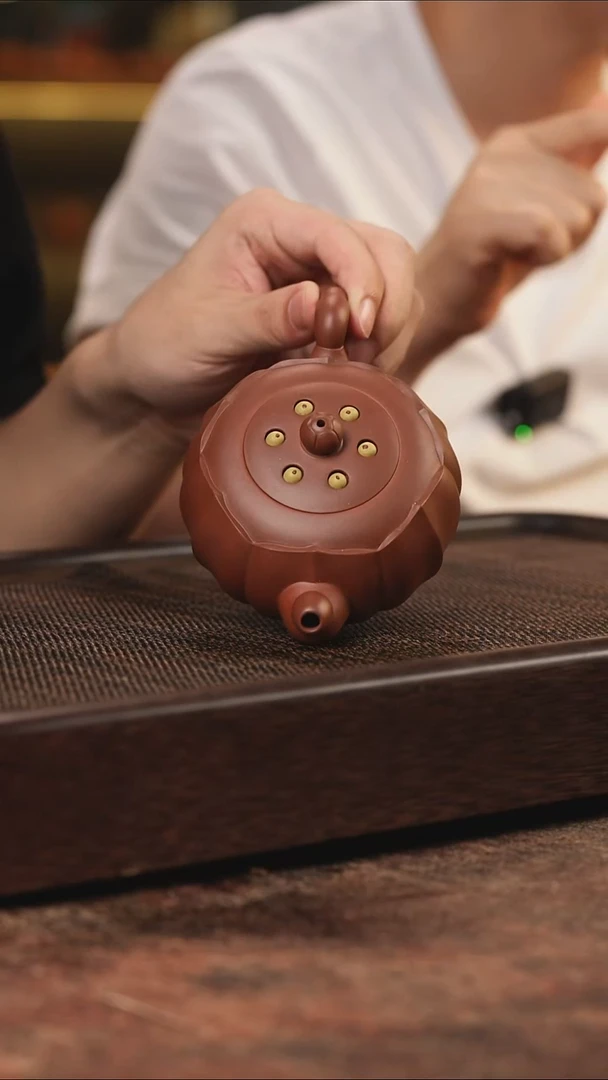 茶壶紫砂底槽清莲心