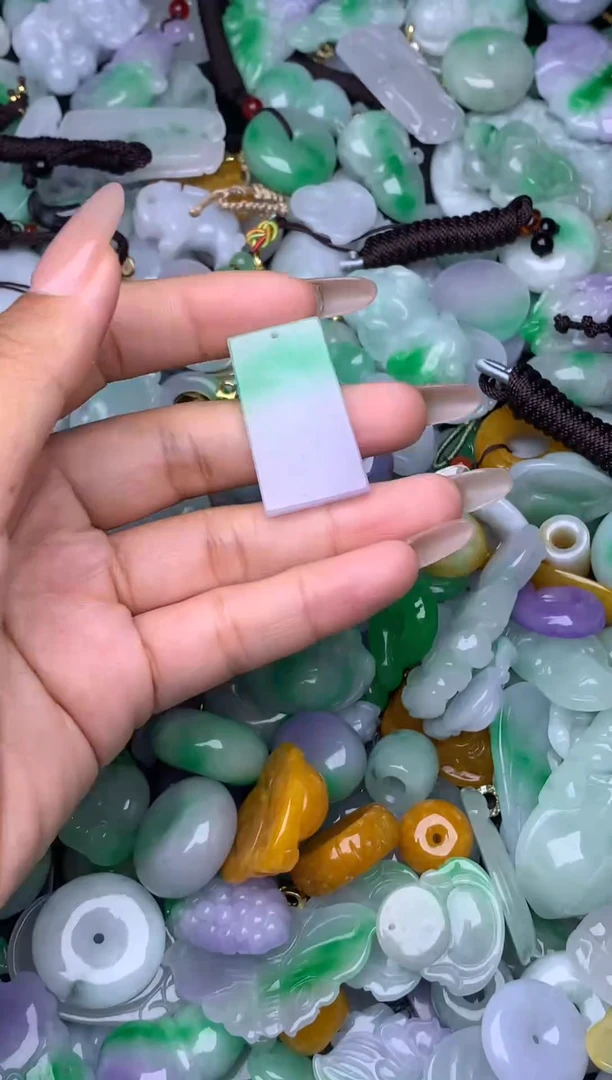 翡翠未镶嵌颈饰天然缅甸翡翠吊坠