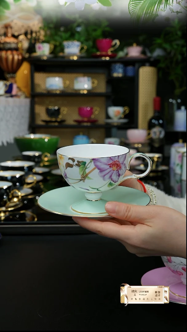 西潘莲杯碟--------