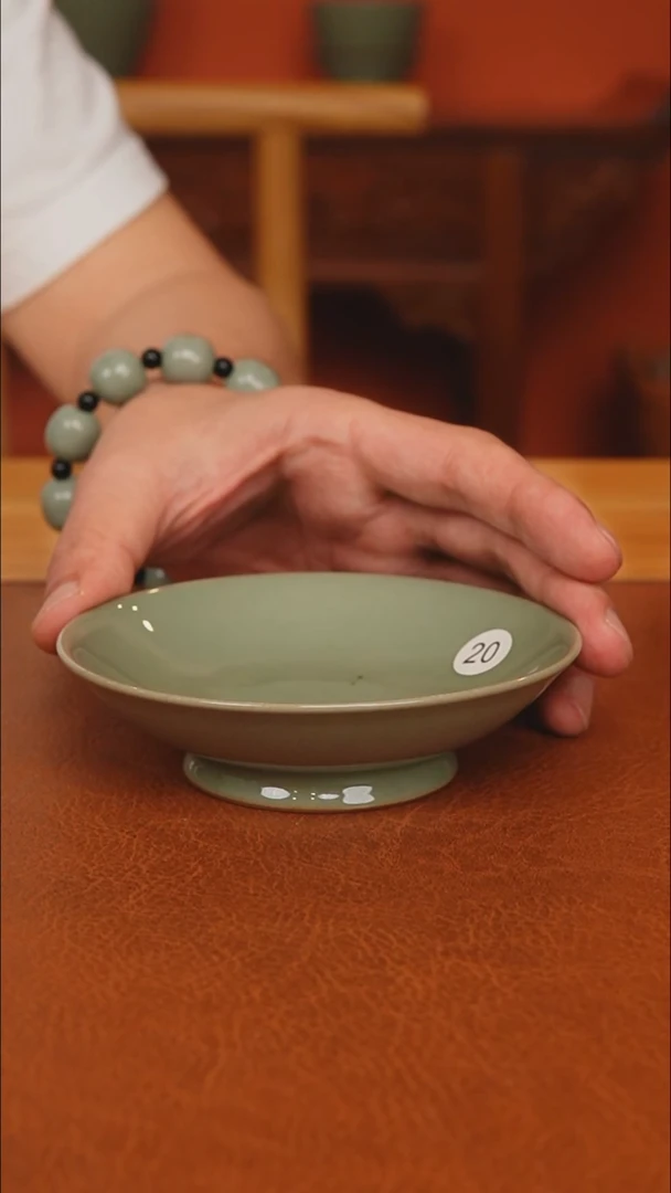 越窑秘色瓷小碟子二级品