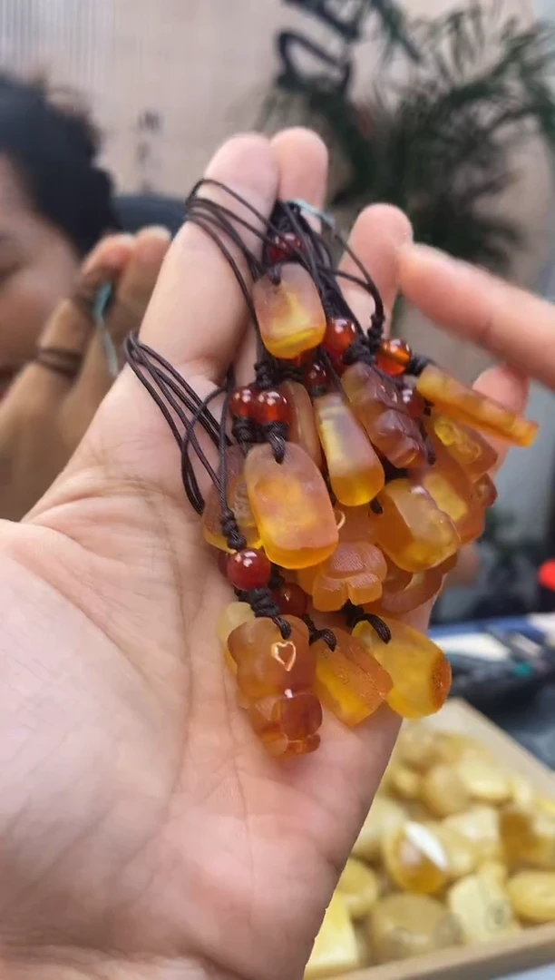 未镶嵌琥珀裸石琥珀蜜蜡吊坠多样性发一