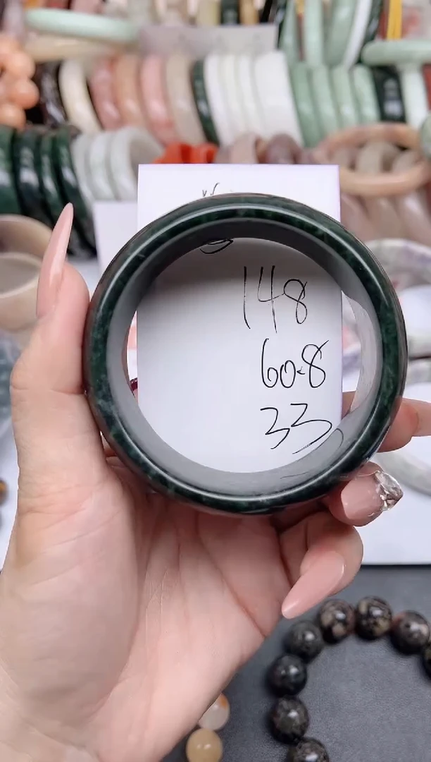 未镶嵌手镯石英质玉148