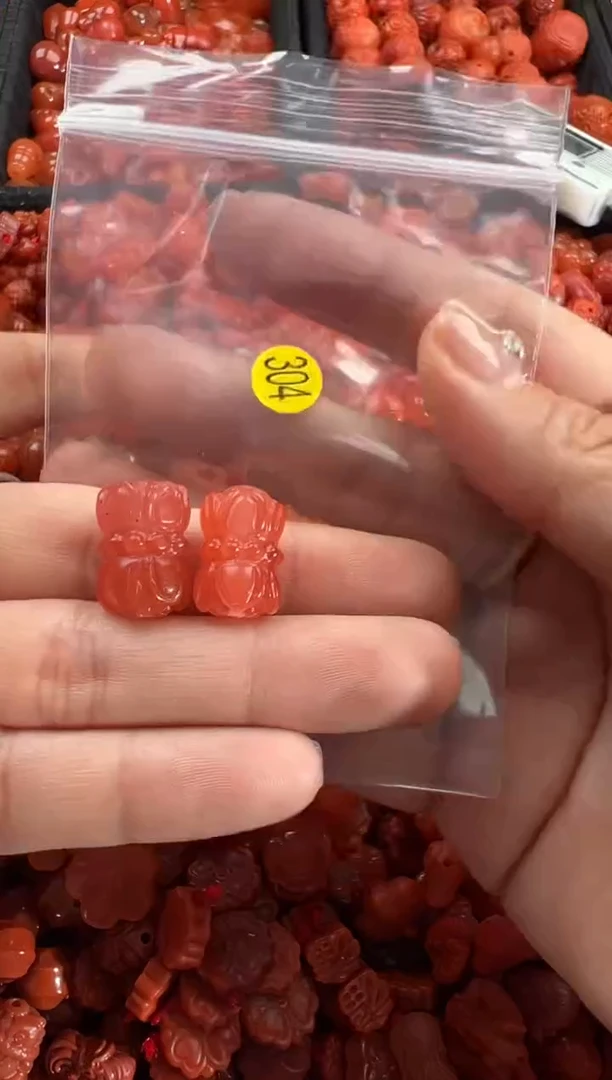 【闪购商品】南红玛瑙颈饰未镶嵌1