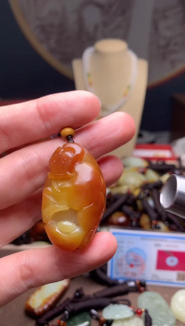 颈饰未镶嵌和田玉新疆料青海料清水和田玉吊坠