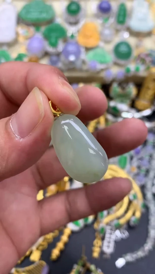 翡翠18K金镶嵌颈饰95中国好珍宝