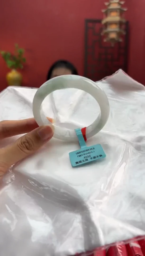 未镶嵌手镯翡翠翡翠手镯2