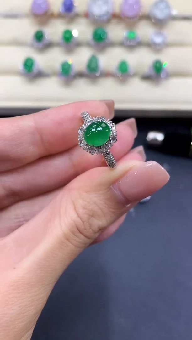 【闪购商品】翡翠戒指18K金镶嵌a152          