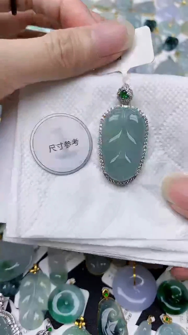 颈饰银S925镶嵌翡翠天然A货翡翠