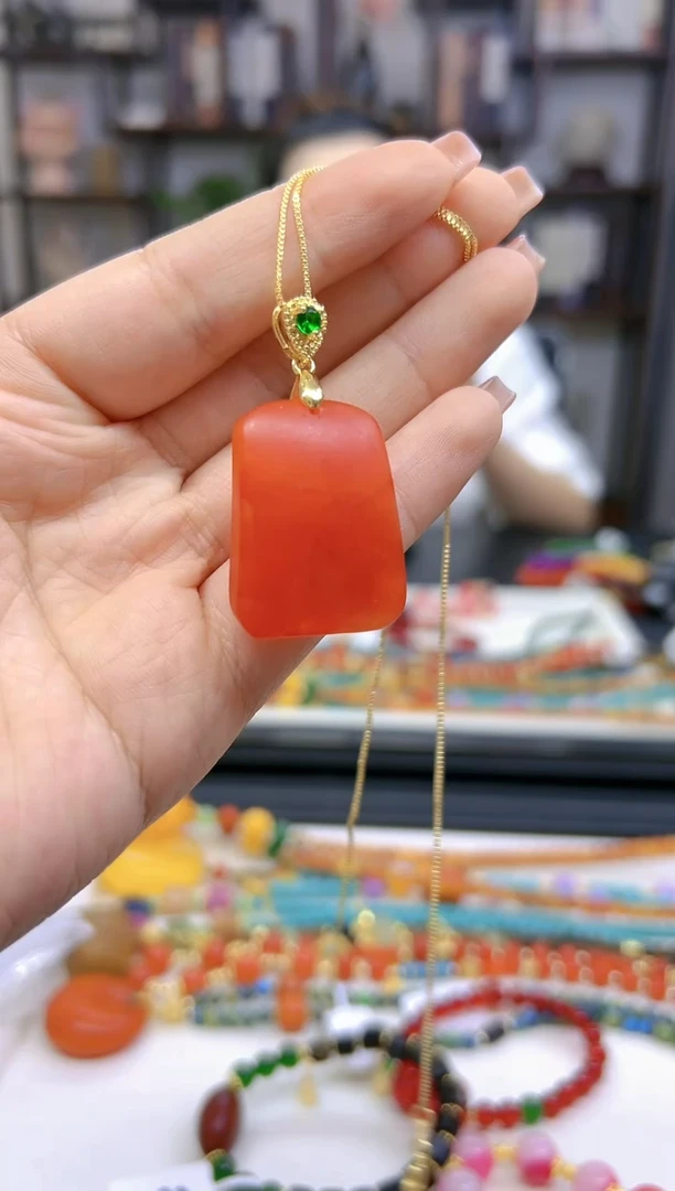 【闪购商品】蜜蜡吊坠(赠链)银S925镀金镶嵌D17