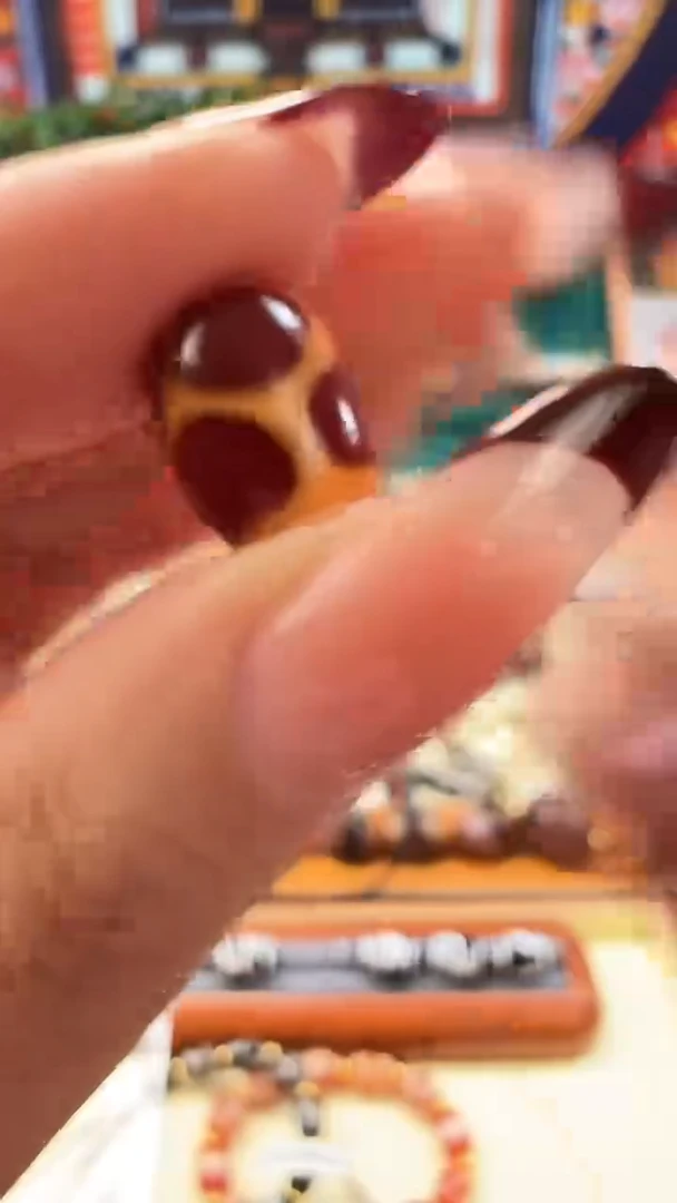 玛瑙/玉髓（覆膜）颈饰未镶嵌49.（微瑕）