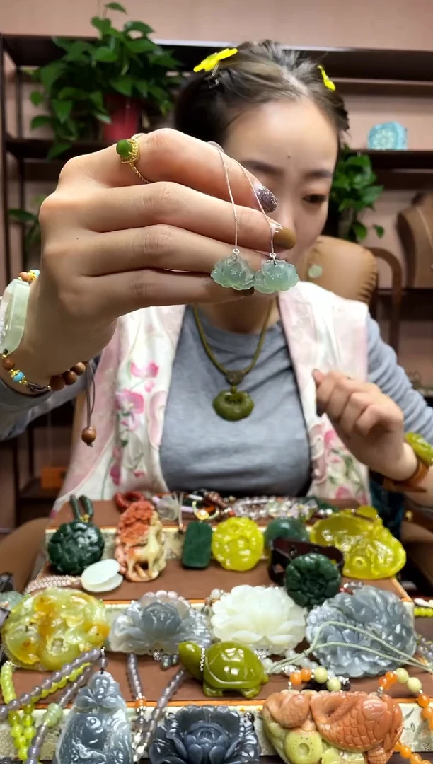 银S925镶嵌岫玉颈饰多样性发货发其中之一