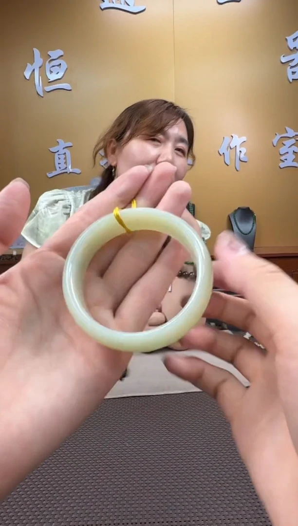 和田玉未镶嵌颈饰手镯51