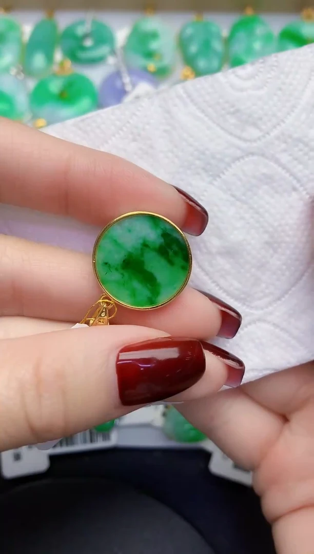 颈饰未镶嵌翡翠缅甸天然翡翠A货