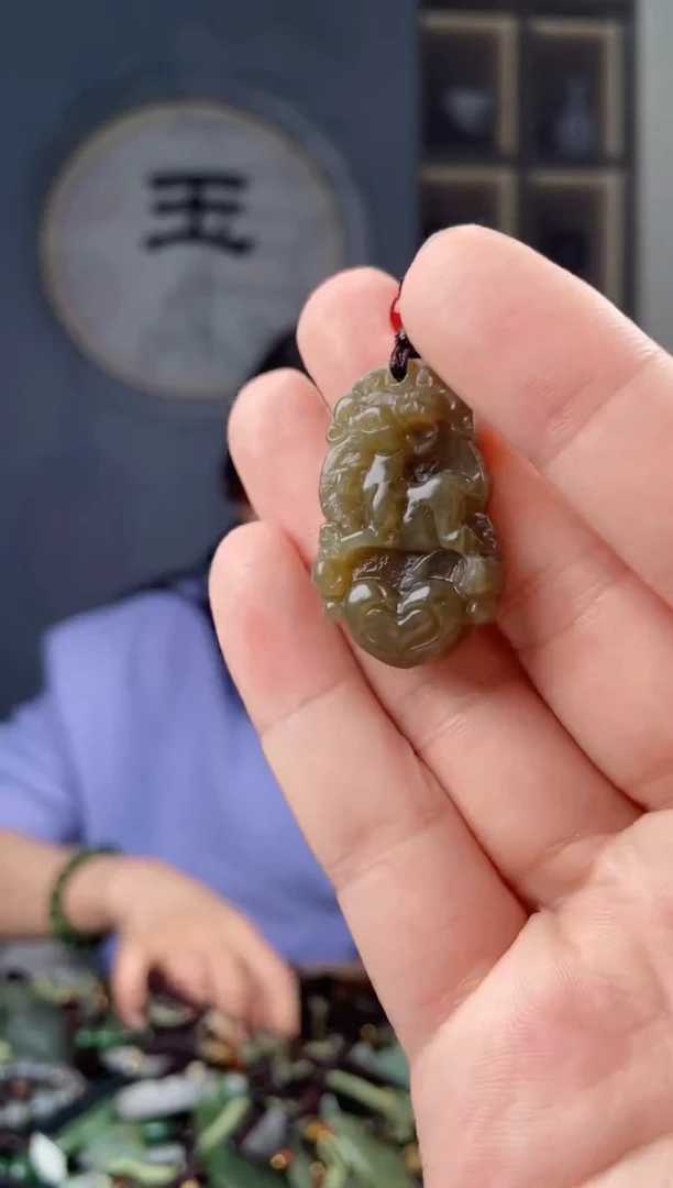 颈饰未镶嵌和田玉拍一发一，多样性发货