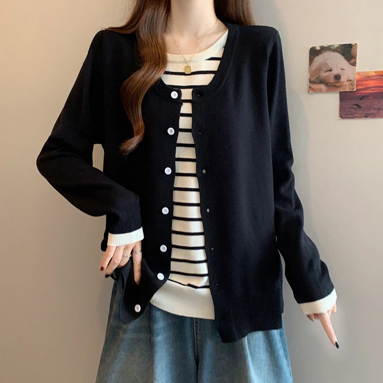 大码遮肚子假两件条纹长袖针织衫女春秋胖MM宽松显瘦百搭洋气毛衣