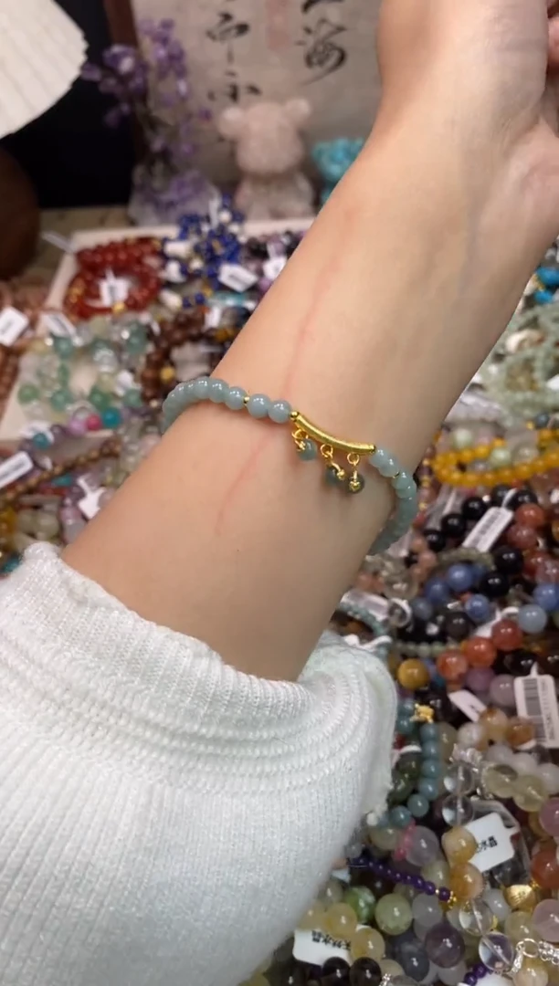 未镶嵌翡翠手饰399