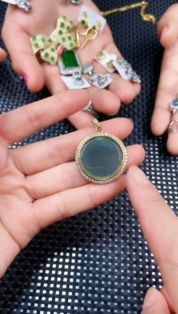 【闪购商品】翡翠吊坠(不含链)未镶嵌111111111