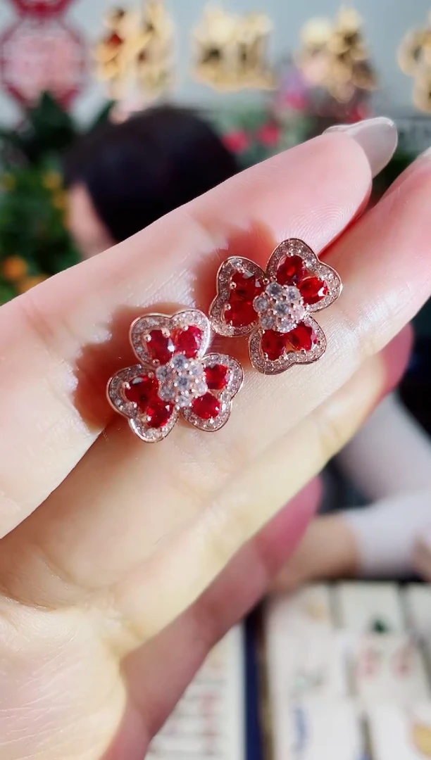 【闪购商品】彩色蓝宝石耳饰银S925镶嵌耳饰