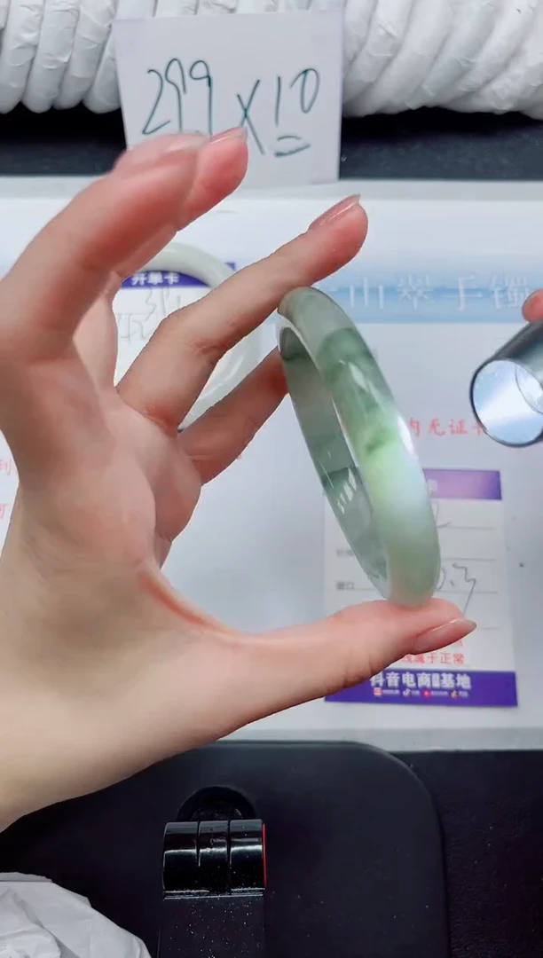 【闪购商品】石英质玉手镯未镶嵌392#60.3