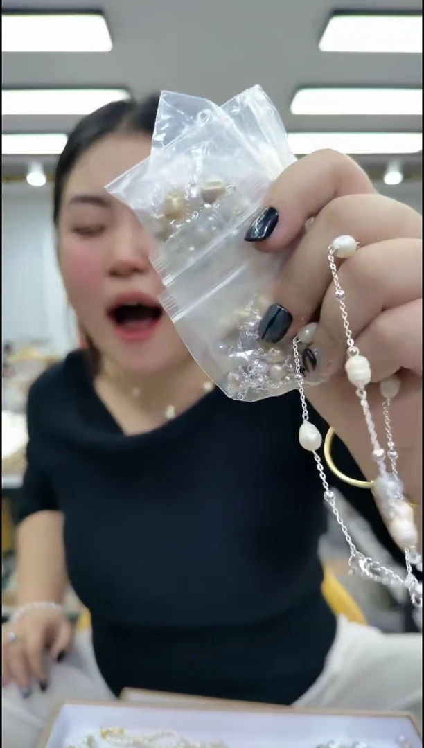 【闪购商品】淡水珍珠颈饰合金1740