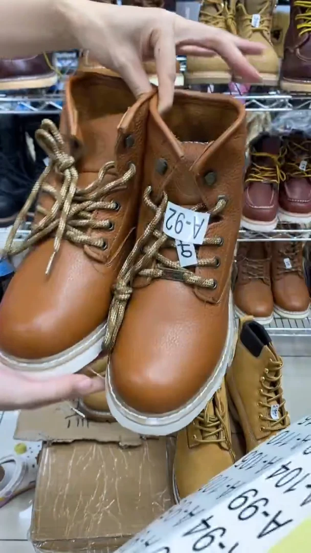 织物92号，牛皮工装靴默认瑕疵，40 码，皮鞋码