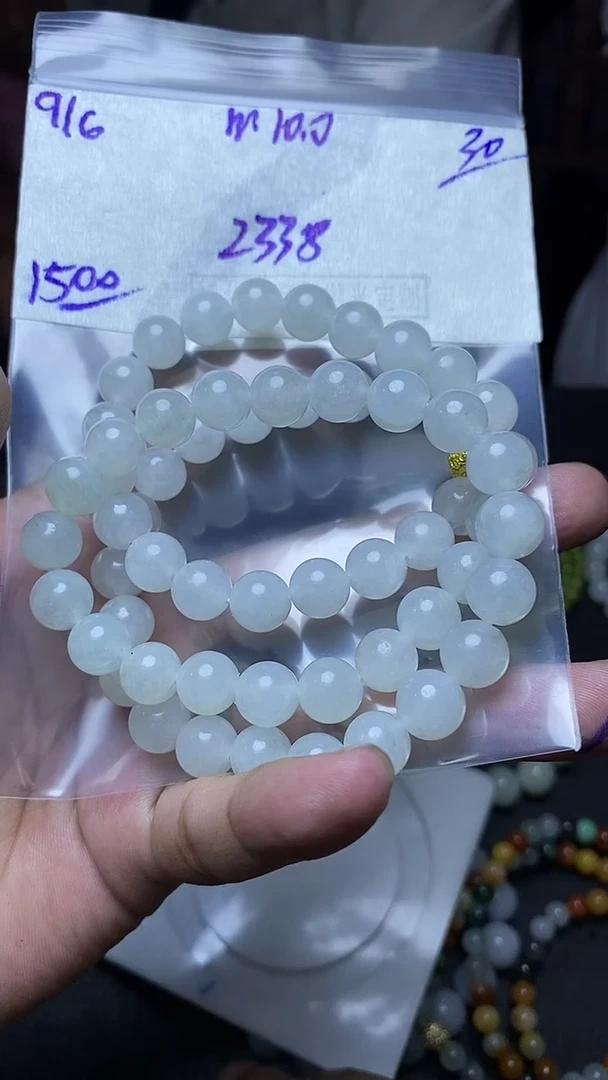 定制翡翠未镶嵌翡翠毛货抛光拍一发一