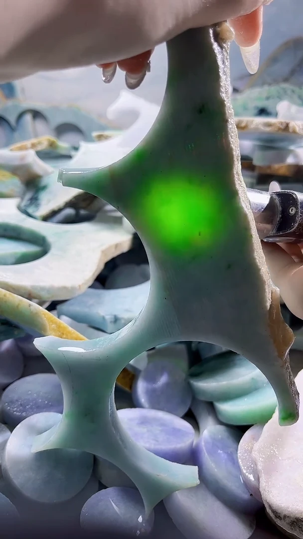 翡翠裸石缅甸翡翠A货陈6083