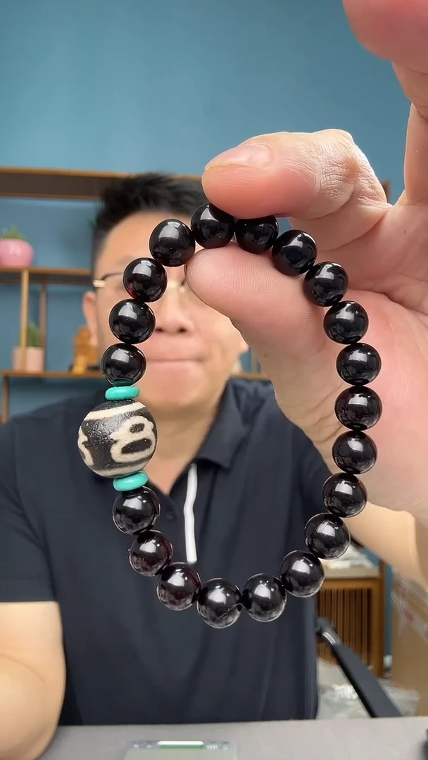 未镶嵌琥珀裸石有瑕介意勿拍