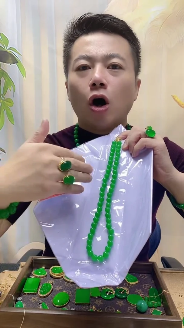 项链14K金镶嵌翡翠翡翠项链