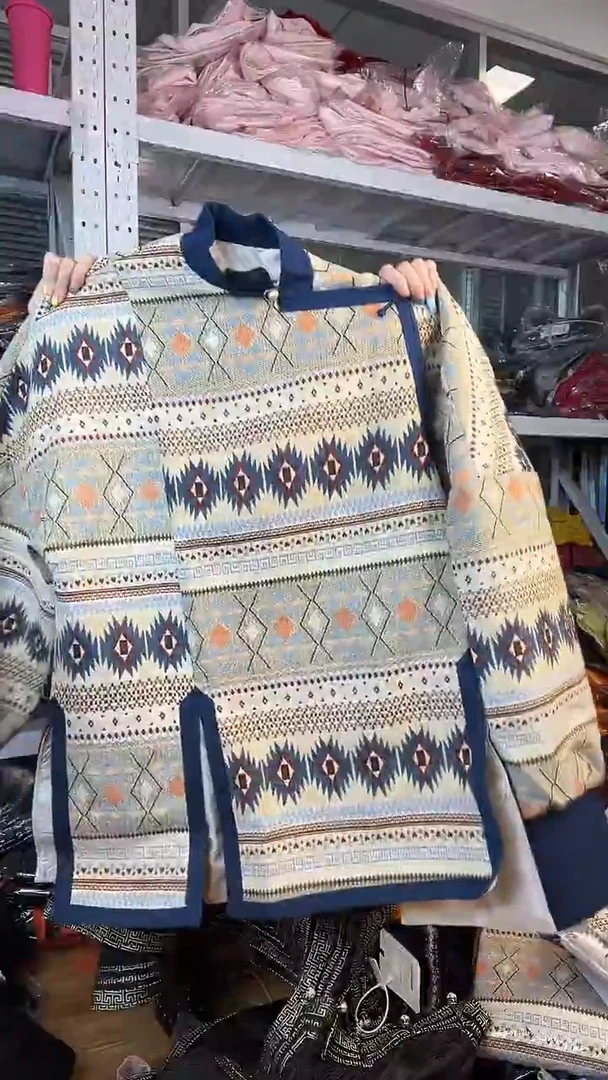 外套     180