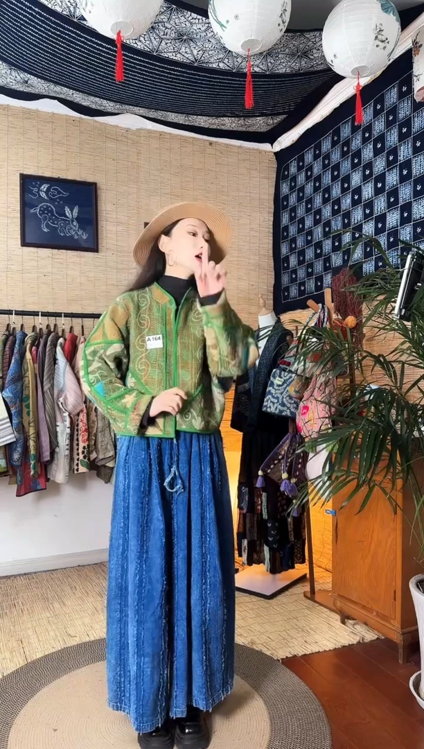 【闪购商品】设计师款绿古布刺绣外套