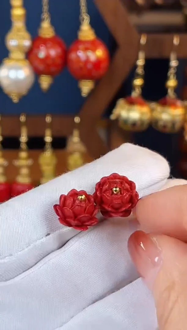 【闪购商品】红红莲花珐琅耳钉