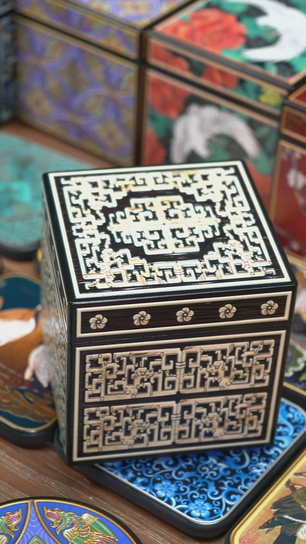 沧**栗壹藏贰宝牙雕十公分盒子