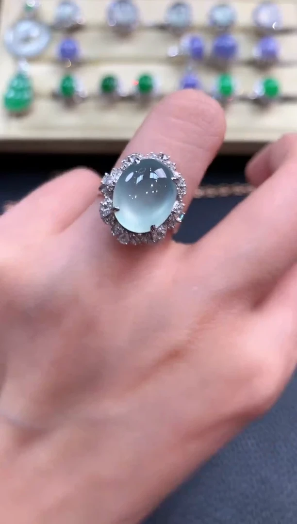 【闪购商品】翡翠戒指18K金镶嵌b154