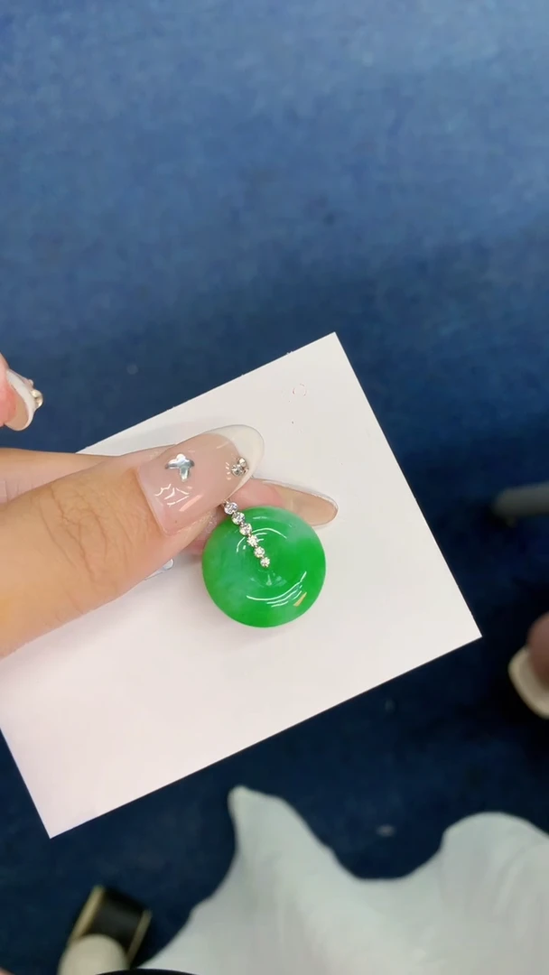 翡翠18K金镶嵌吊坠(不含链)1