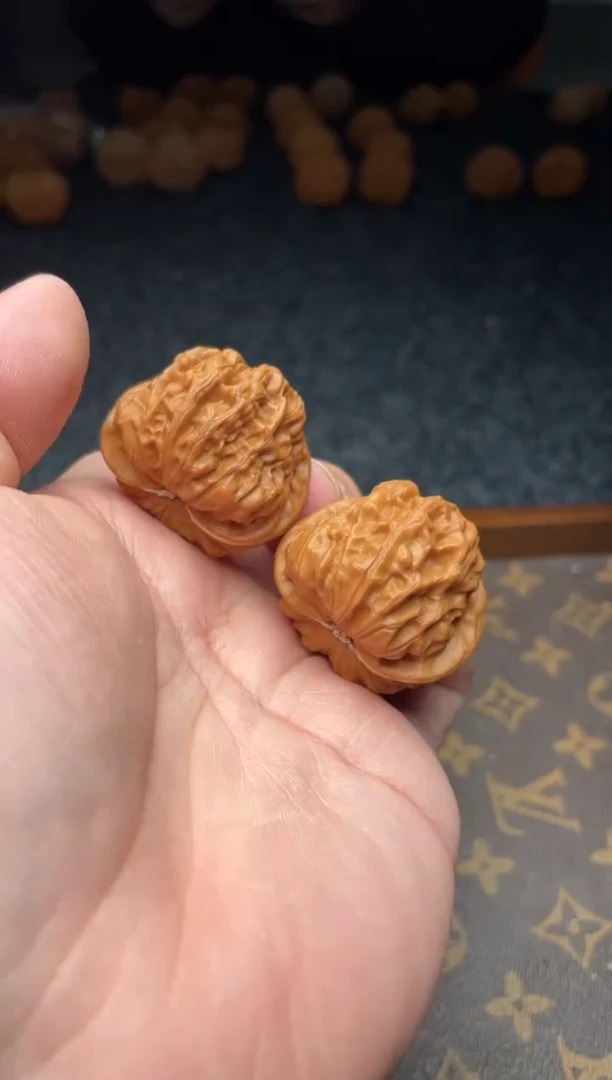 把件文玩核桃 B 149 号  38 尺门头沟
