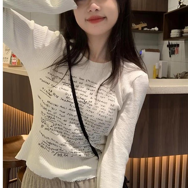 白色满圈字母设计感长袖T恤女2025春秋新款修身显瘦短款百搭上衣